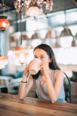 强行糟蹋人妻HD中文,强壮公撩开我的裙子在线观看