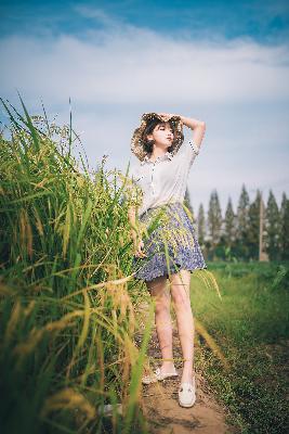 雏鸟幼儿小学生张婉莹,女大学生的沙龙室