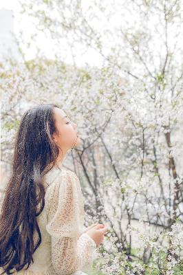 女大学生的沙龙室